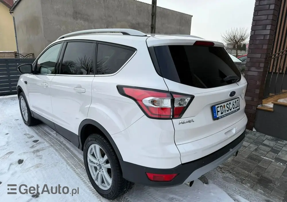 FORD Kuga 2.0 TDCi 4x2 Titanium