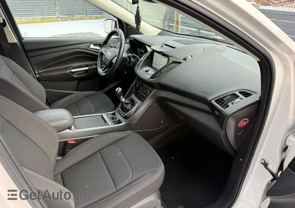 FORD Kuga 2.0 TDCi 4x2 Titanium