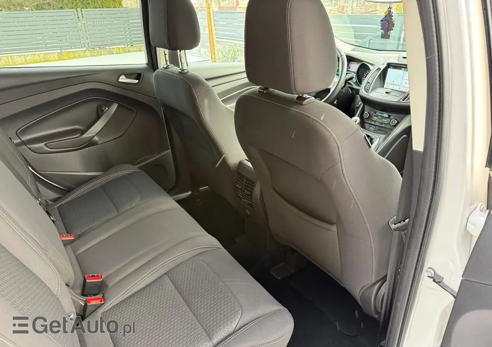 FORD Kuga 2.0 TDCi 4x2 Titanium