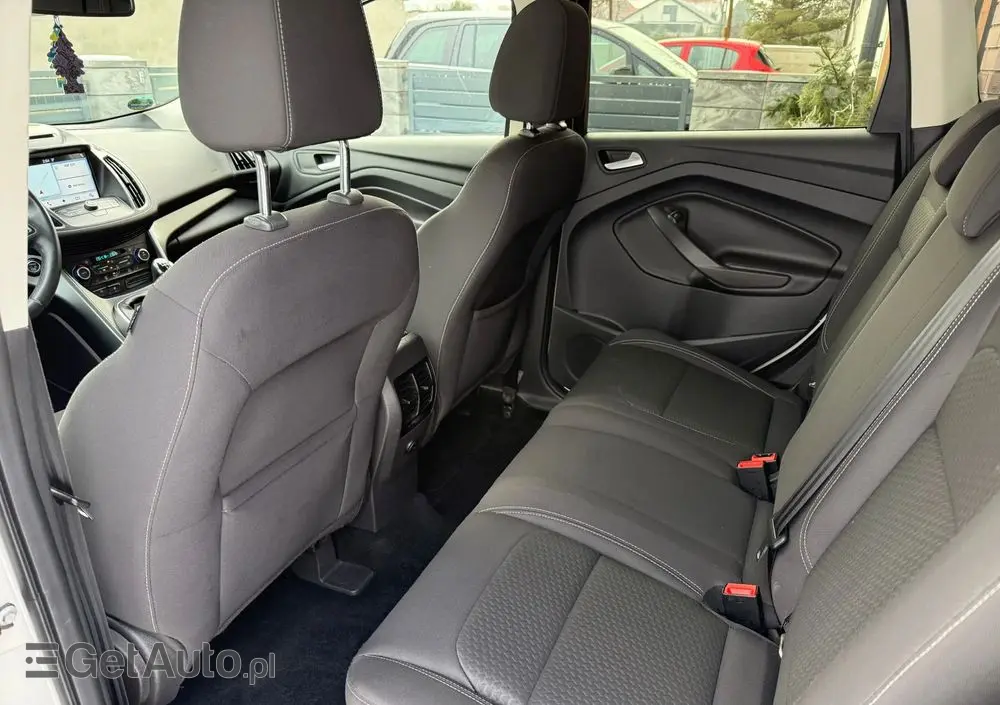FORD Kuga 2.0 TDCi 4x2 Titanium