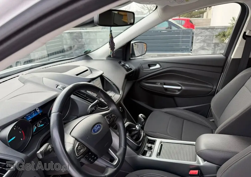 FORD Kuga 2.0 TDCi 4x2 Titanium