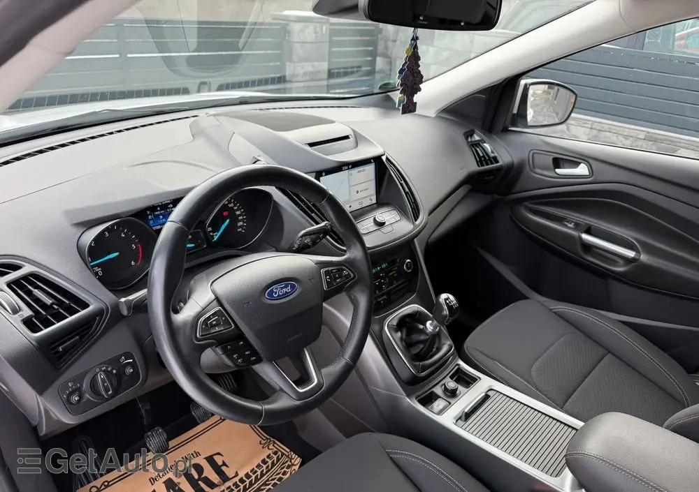FORD Kuga 2.0 TDCi 4x2 Titanium