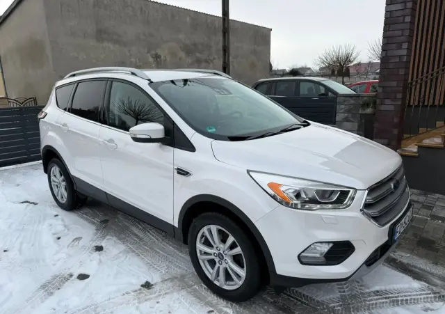 FORD Kuga 2.0 TDCi 4x2 Titanium