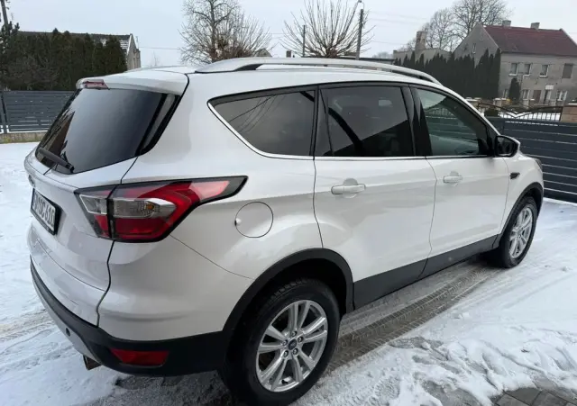 FORD Kuga 2.0 TDCi 4x2 Titanium