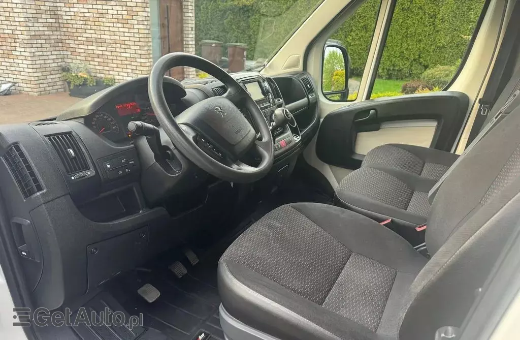 PEUGEOT Boxer 