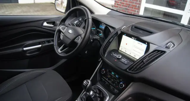 FORD Kuga 1.5 EcoBoost FWD Titanium ASS MMT6