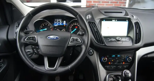 FORD Kuga 1.5 EcoBoost FWD Titanium ASS MMT6