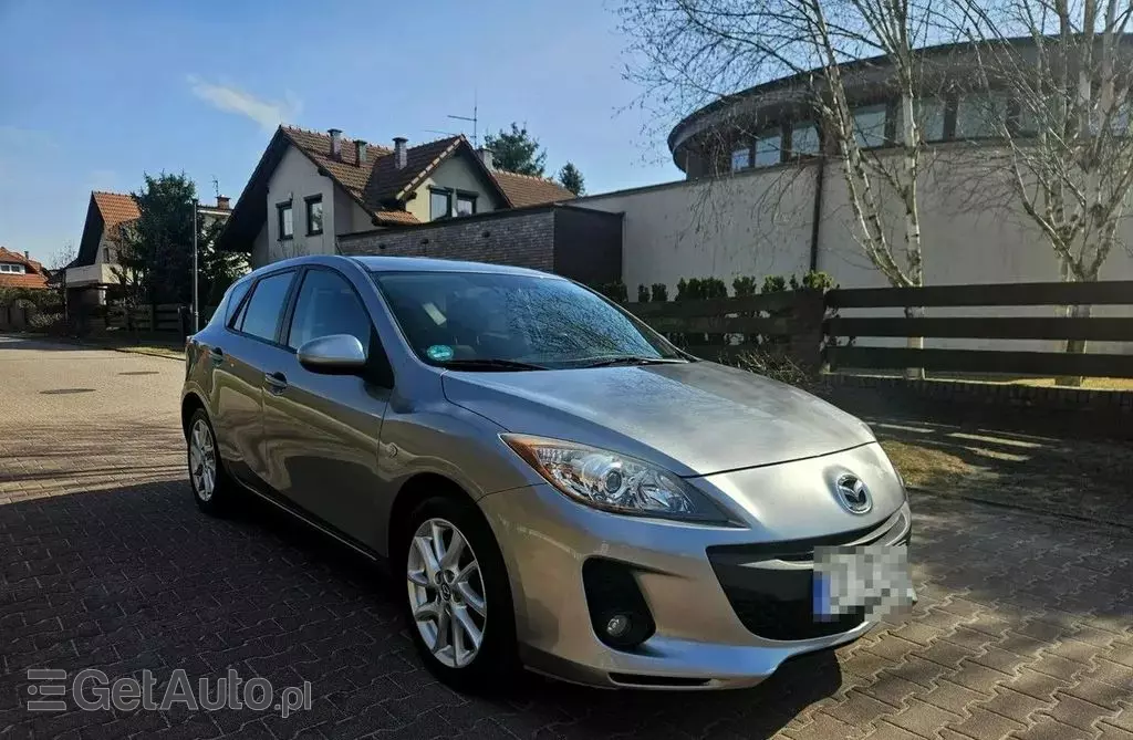 MAZDA 3 