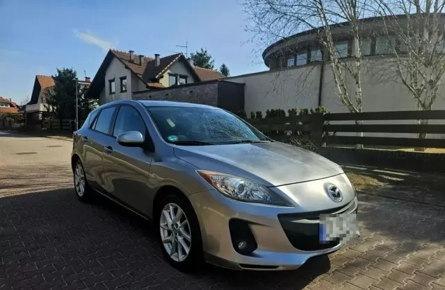 MAZDA 3 