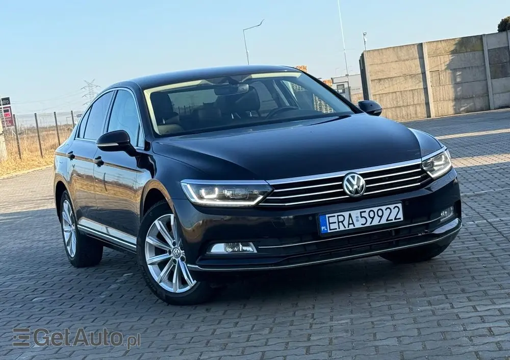VOLKSWAGEN Passat 1.6 TDI SCR DSG Business
