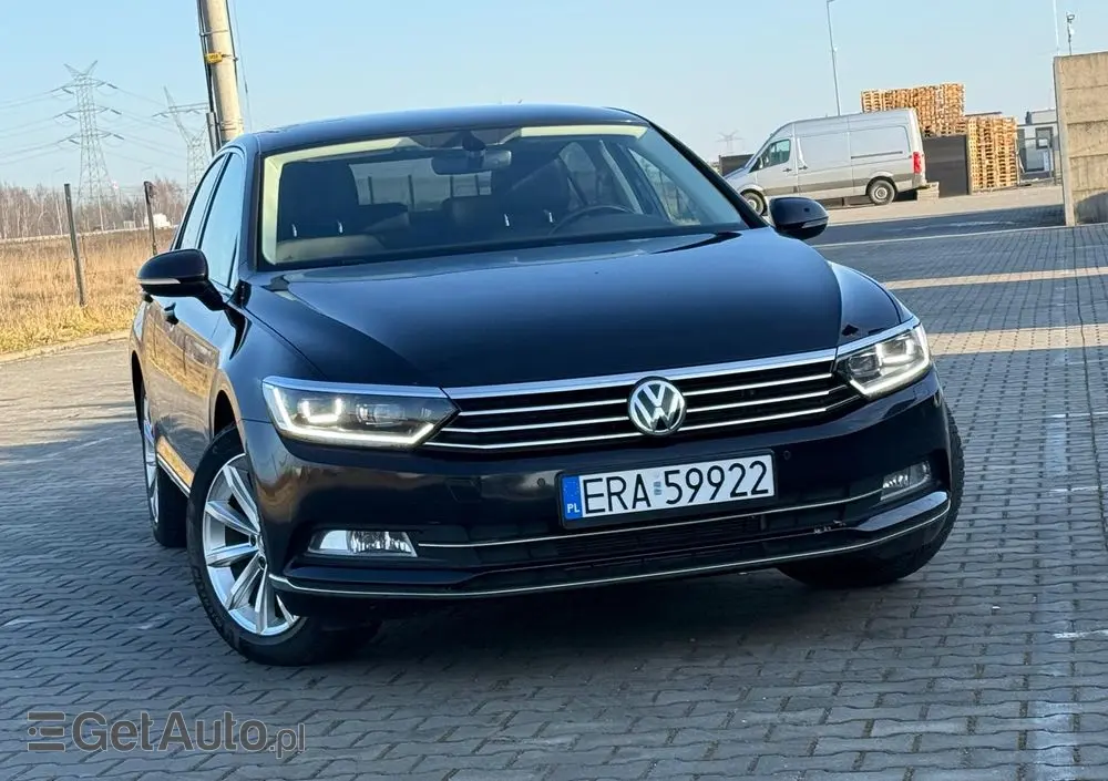 VOLKSWAGEN Passat 1.6 TDI SCR DSG Business