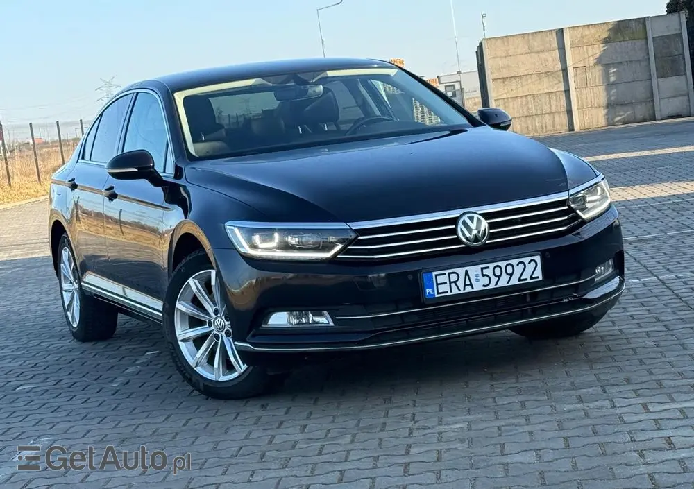 VOLKSWAGEN Passat 1.6 TDI SCR DSG Business