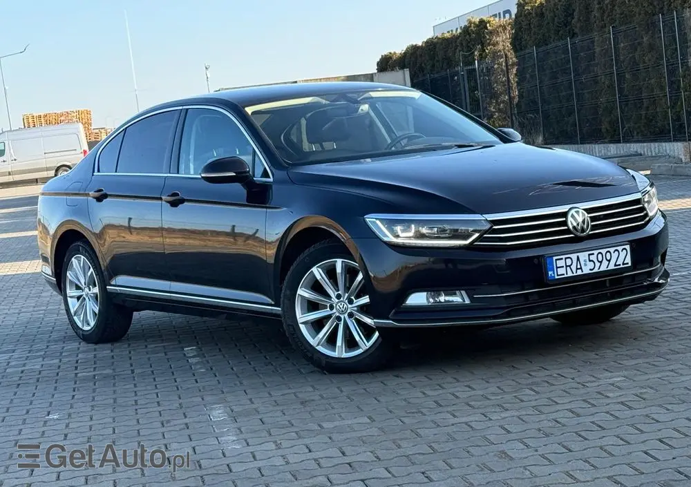 VOLKSWAGEN Passat 1.6 TDI SCR DSG Business