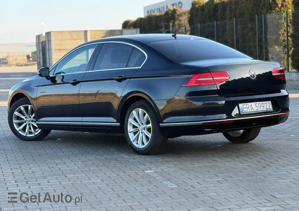 VOLKSWAGEN Passat 1.6 TDI SCR DSG Business