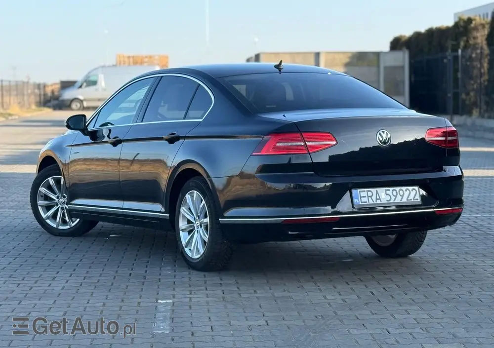 VOLKSWAGEN Passat 1.6 TDI SCR DSG Business