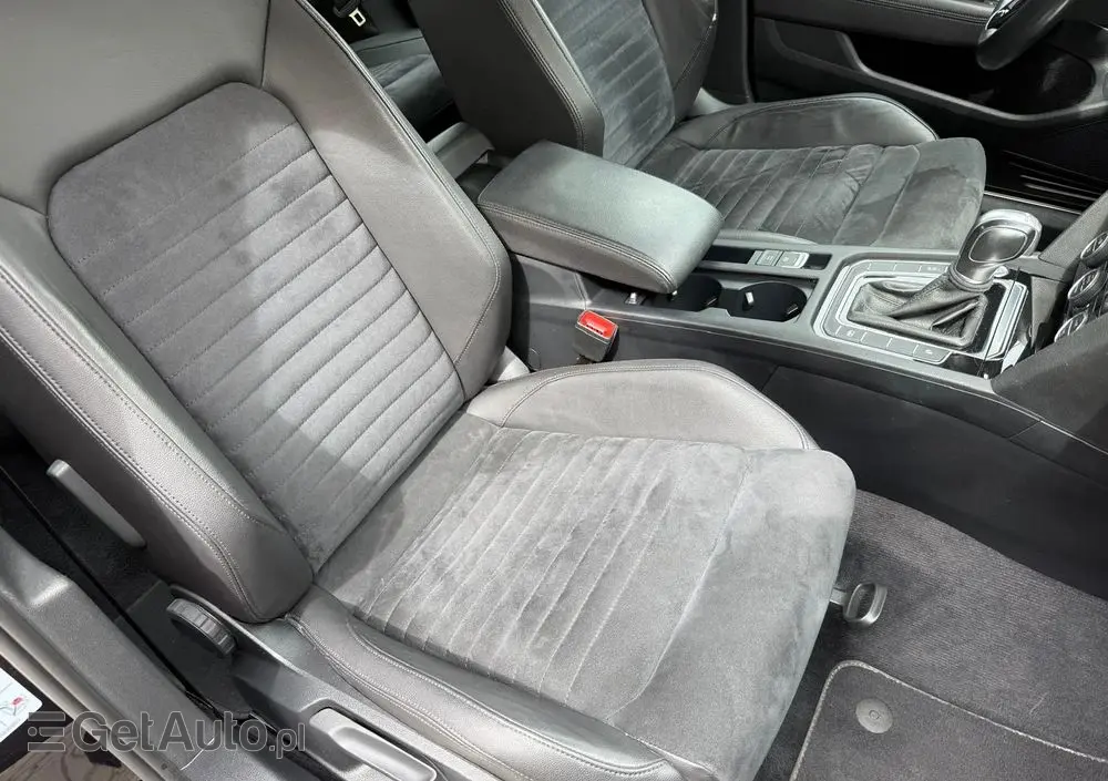 VOLKSWAGEN Passat 1.6 TDI SCR DSG Business
