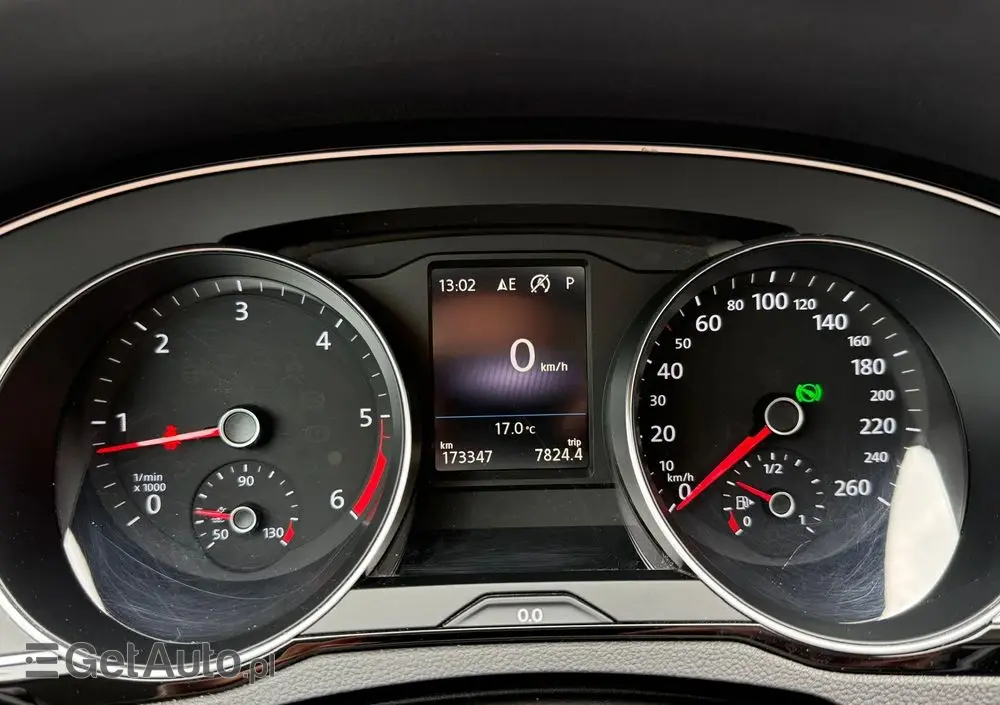 VOLKSWAGEN Passat 1.6 TDI SCR DSG Business