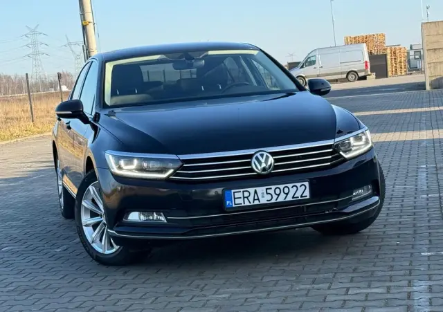 VOLKSWAGEN Passat 1.6 TDI SCR DSG Business