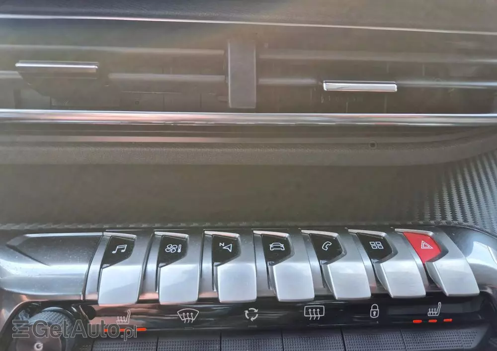 PEUGEOT 3008 PureTech 130 Stop & Start GPF Active Pack