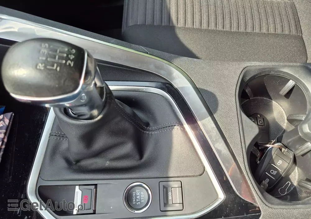 PEUGEOT 3008 PureTech 130 Stop & Start GPF Active Pack