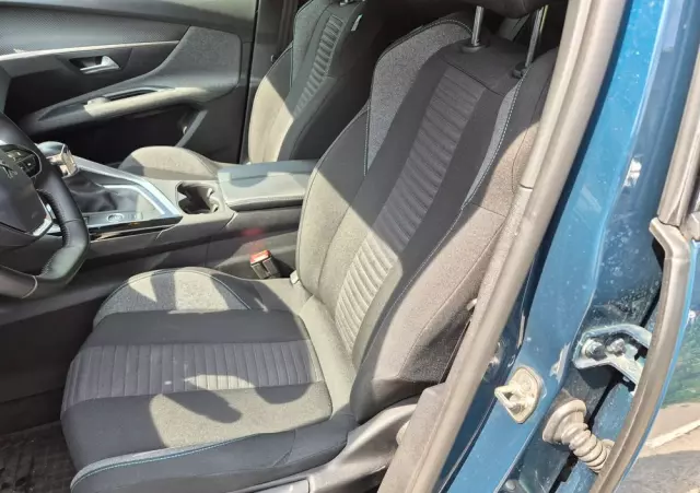 PEUGEOT 3008 PureTech 130 Stop & Start GPF Active Pack