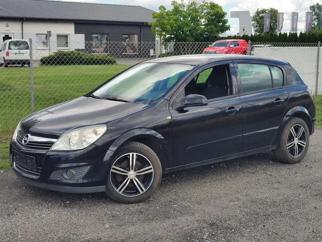 OPEL Astra Edition