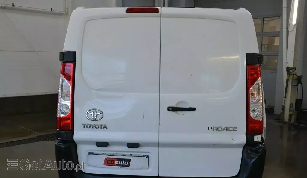 TOYOTA Proace 