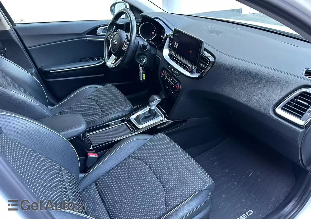 KIA Ceed 1.5 T-GDI L Business Line DCT