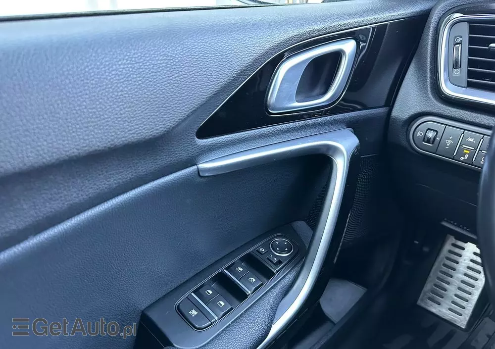 KIA Ceed 1.5 T-GDI L Business Line DCT