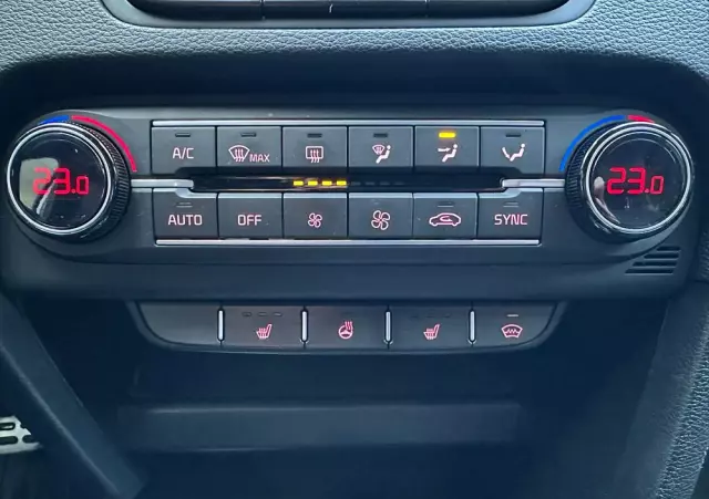 KIA Ceed 1.5 T-GDI L Business Line DCT