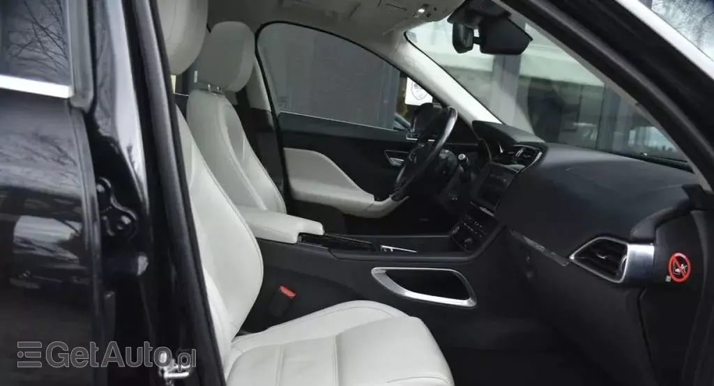 JAGUAR F-pace 