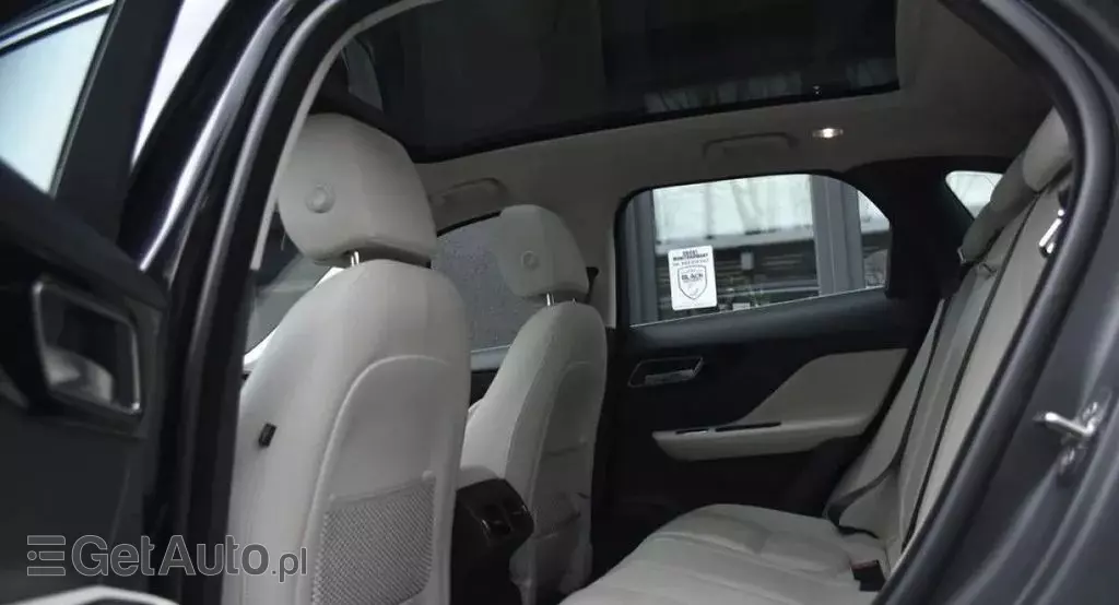JAGUAR F-pace 