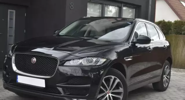 JAGUAR F-pace 