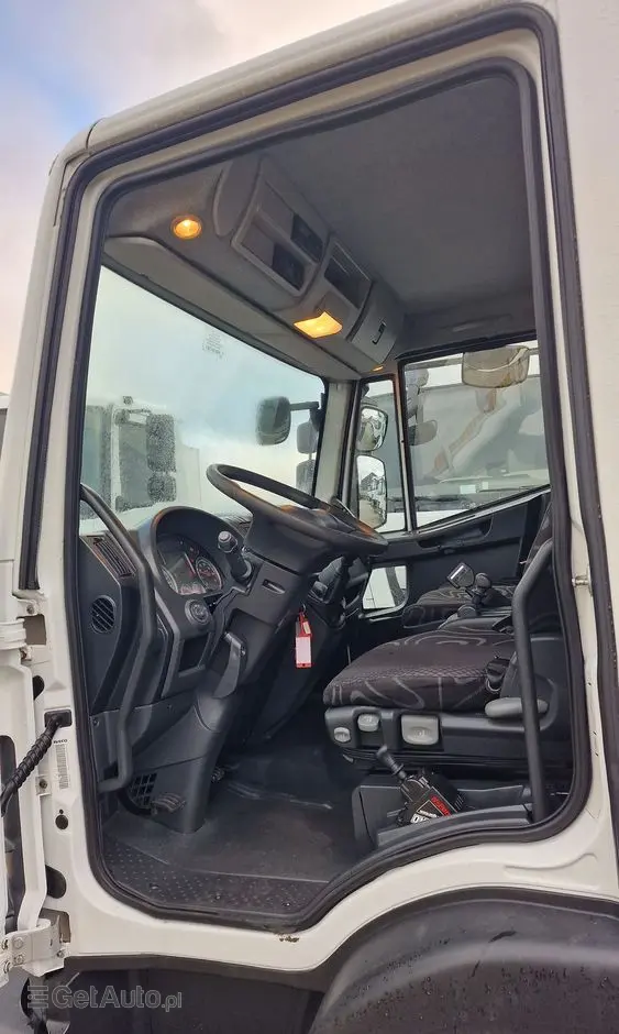 IVECO Eurocargo 120e18 Kiper Wywrot 4x2 Blokada trzy osoby 