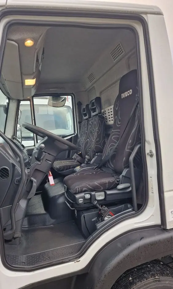 IVECO Eurocargo 120e18 Kiper Wywrot 4x2 Blokada trzy osoby 