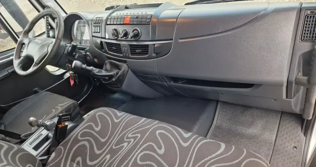 IVECO Eurocargo 120e18 Kiper Wywrot 4x2 Blokada trzy osoby 