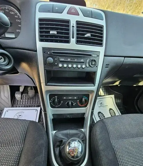 PEUGEOT 307 