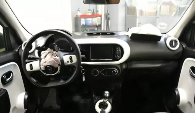 RENAULT Twingo 