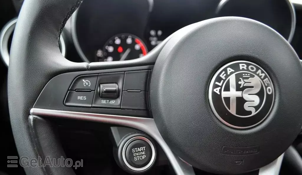 ALFA ROMEO Giulia 2.0 Turbo (280 KM) AWD Automatic