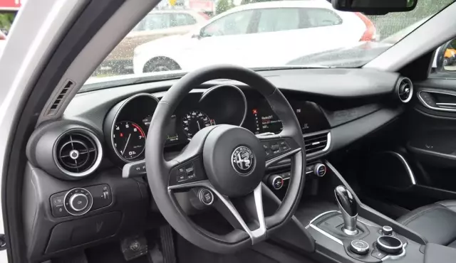 ALFA ROMEO Giulia 2.0 Turbo (280 KM) AWD Automatic