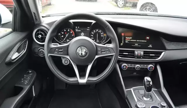 ALFA ROMEO Giulia 2.0 Turbo (280 KM) AWD Automatic