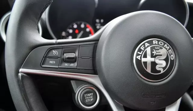 ALFA ROMEO Giulia 2.0 Turbo (280 KM) AWD Automatic