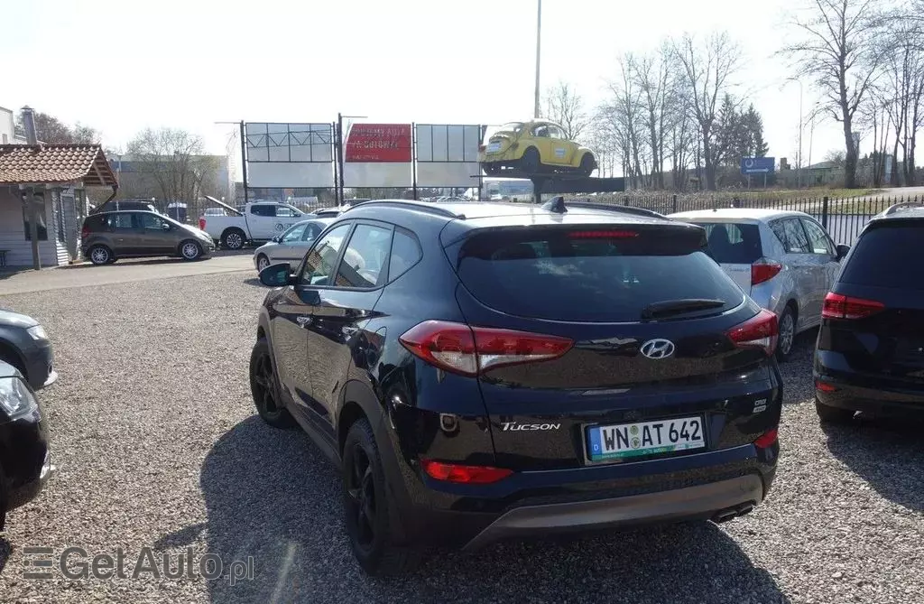 HYUNDAI Tucson 