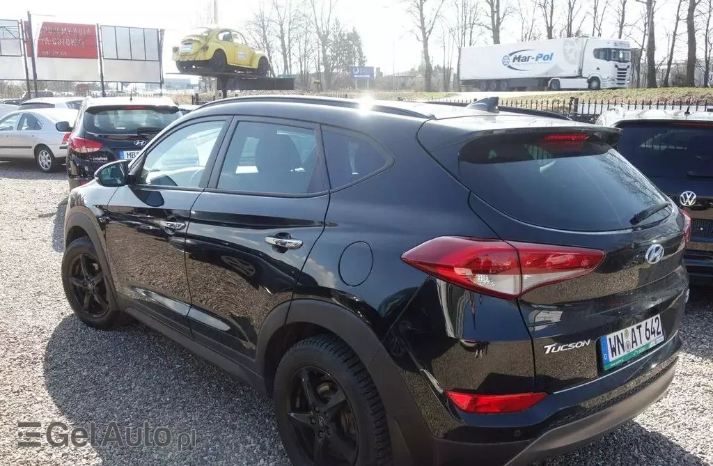 HYUNDAI Tucson 