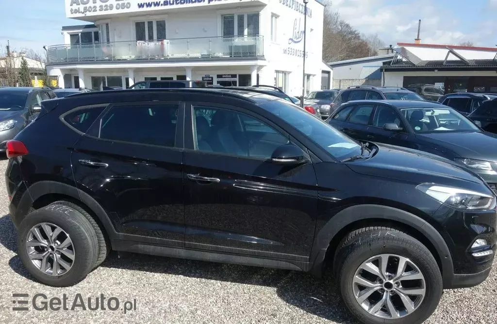 HYUNDAI Tucson 