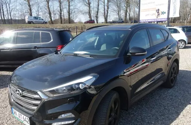 HYUNDAI Tucson 