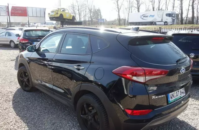 HYUNDAI Tucson 