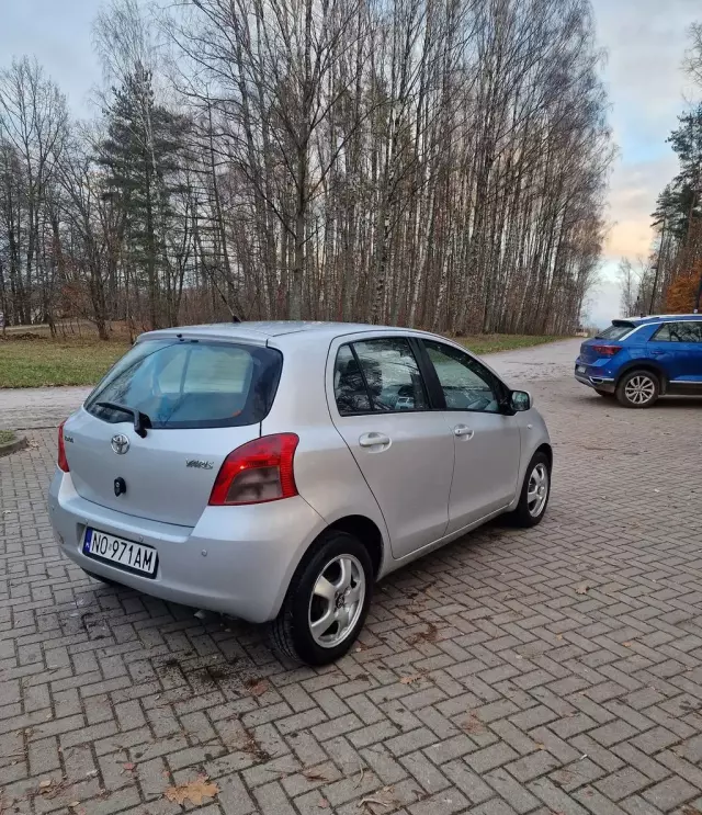 TOYOTA Yaris 