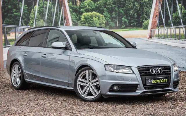 AUDI A4 