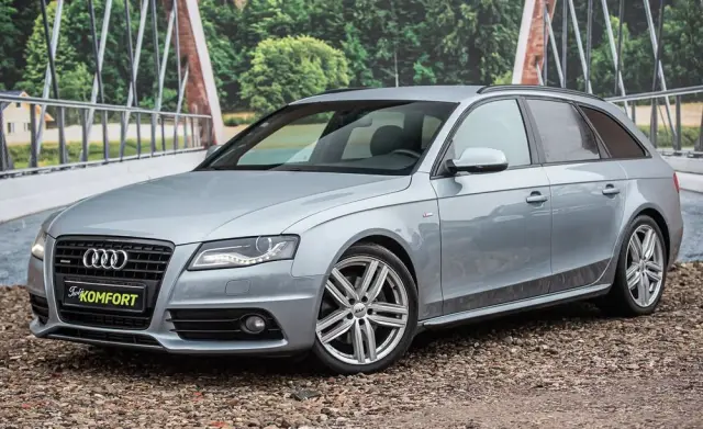 AUDI A4 